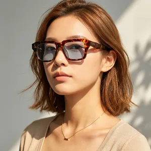 Retro Square Sunglasses For Men Women Vintage Thick PC Frame UV400 Protection Eyewear With Metal Rivets Trendy Fashion