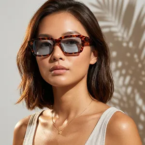 Fashionable retro square tortoise shell sunglasses for women with thick frames and UV protection