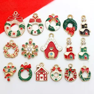 Ciondoli Natalizi In Lega Smalto DIY Per Creazione Gioielli Corona Casa Fiocco Di Neve Accessori Decorativi