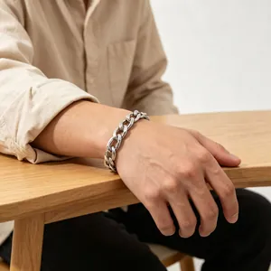 Bracelet Chaîne Cubaine Épaisse en Acier Titane Hip Hop pour Hommes Femmes Fermoir à Boucle Punk Bijoux Minimalistes