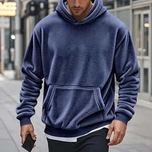 Sweat à capuche en polaire double face bleu pour homme, style décontracté et ample.