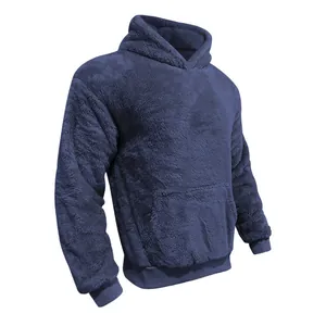 Détail de la texture d'un sweat à capuche en polaire double face bleu marine pour homme