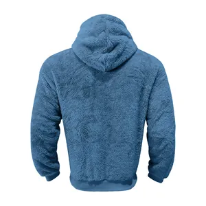 Vue arrière d'un sweat à capuche bleu surdimensionné en polaire pour hommes doux