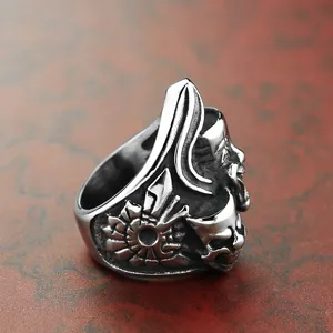 Bague vintage en acier inoxydable avec motifs de crâne et masque de clown argenté