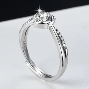 Elegant S925 sterling silver moissanite ring with heart-shaped prong setting