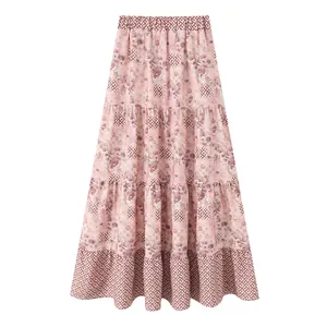 Eleganter rosa gestufter Maxirock mit Blumenmuster für Damen im Boho-Vintage-Stil