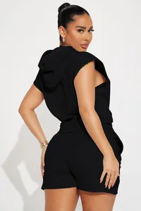 Detailed view showing the back profile of a black sleeveless hooded casual lounge set.