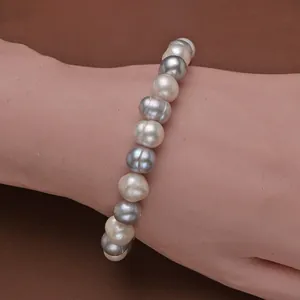 Natural 8-9mm freshwater pearl elastic bracelet for women in minimalist style.