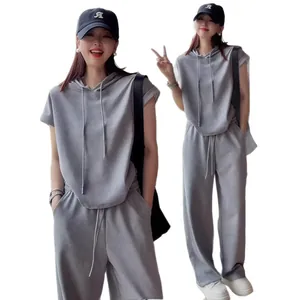 Two-piece women's grey casual hooded sleeveless tracksuit set with wide-leg pants