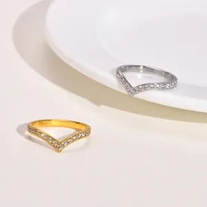 Minimalism Titanium Steel V Shaped Rhinestone Ring For Women Gold Rose Gold Silver Geometric Finger Ring Fashion Jewelry