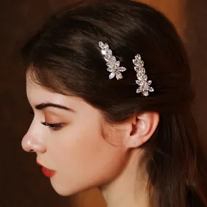 Barrettes à cheveux élégantes en forme de feuille avec cristaux brillants et zircons