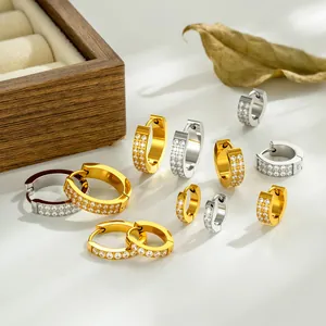 Pendientes de aro de acero inoxidable elegantes con circonitas brillantes en oro y plata