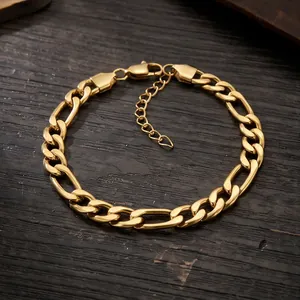 Bracelet maille Figaro classique en acier inoxydable doré avec fermoir réglable sur bois