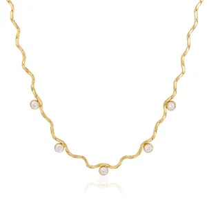 Minimalistische 18 karaat vergulde ketting met een golvende schakel en ronde zirkonia