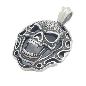 Pendentif crâne en acier inoxydable de style punk gothique avec finition vintage pour homme