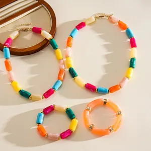 Set collana e bracciale con perline cilindriche in acrilico colorato stile dopamina