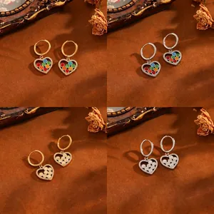 Boucles d'Oreilles Clous Cœur en Acier Inoxydable et Cuivre avec Strass Collier Bijoux de Perles Colorées pour Femme Accessoires Mode