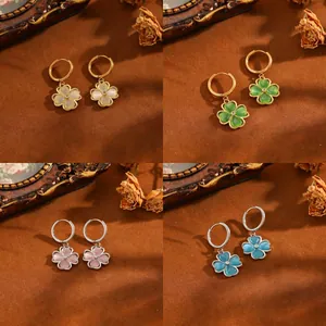 Elegantes 18K Vergoldetes Vierblättriges Kleeblatt Schmuckset Kupfer Edelstahl Strass Halskette Ohrringe Für Damen Mode Accessoire