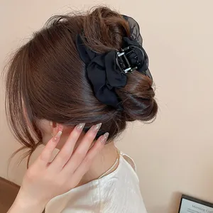 Elegante pinza para el cabello scrunchie negra extragrande para peinado francés recogido