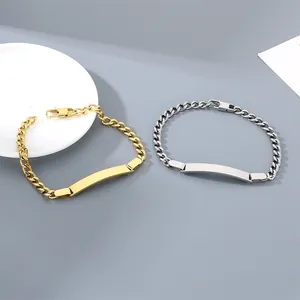 Gepersonaliseerde goud- en zilveren Figaro-armbanden met DIY-graveerbare gebogen metalen platen.