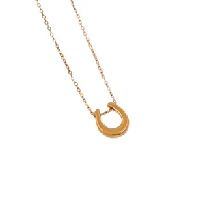 Collana con ciondolo a ferro di cavallo in acciaio inossidabile dorato da donna