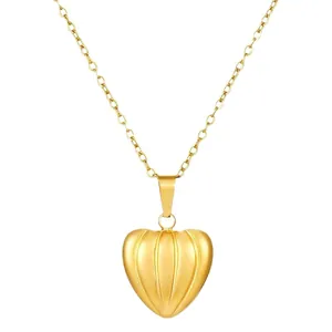 Exquisite golden heart pumpkin textured pendant necklace crafted in durable stainless steel