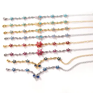 Collection de bracelets délicats avec papillons et fleurs en zircon, plaqués or et argent.