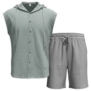 Completo estivo da uomo in lino con camicia con cappuccio senza maniche e pantaloncini