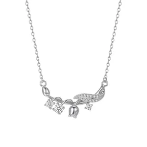 Elegant s925 sterling silver necklace featuring floral leaf pendant with sparkling zircons