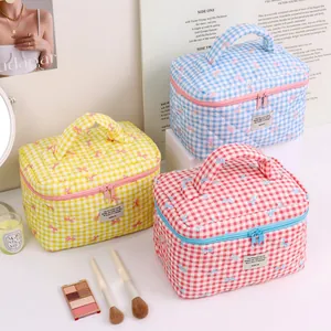 Quilted Gingham Makeup Bag Cute Bowknot Pattern Polyester Portable Cosmetic Organizer Case Travel Toiletry Storage Pouch