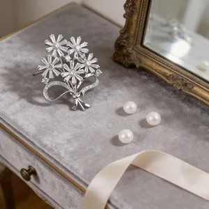 Elegant Copper Zirconia Flower Bouquet Brooch Korean Style Silver Tone Floral Pin Wedding Party Women Jewelry Accessory