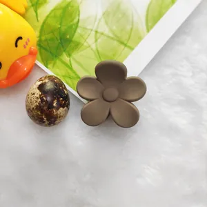 Elegant matte brown flower shaped hair claw clip for women's hairstyle and accessories