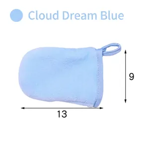Soft flannel makeup remover glove in light blue, measuring 13x9 cm for face cleaning.