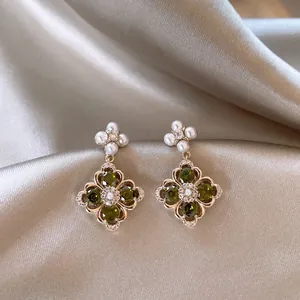 Vintage Court Style Rhombus Flower Drop Earrings With 925 Sterling Silver Post Zirconia Artificial Pearl Alloy Earrings
