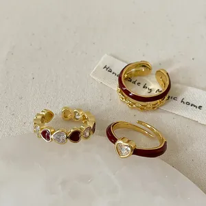Bague Ouverte Cœur en Cuivre Plaque Or Véritable Mode Émail Rouge Strass Bague Réglable pour Femme Bijoux Quotidiens Cadeau