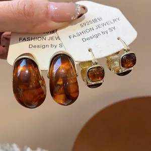 Boucles d'oreilles rétro en résine ambre avec aiguilles en argent S925 pour l'hiver