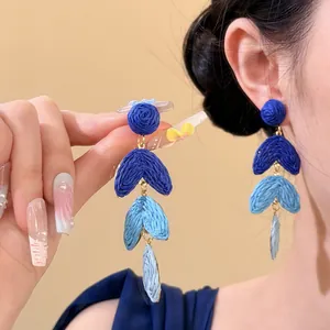 Bohemian Raffia Woven Heart Drop Earrings With Silver Earring Post Handmade Gradient Color Earrings For Women Jewelry