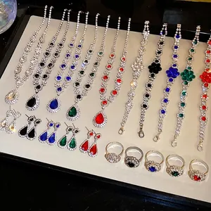 Vintage Palace Style Alloy Rhinestone Water Drop Flower Necklace Jewelry Set For Women Wedding Party Luxury Teardrop Pendant Set With Silver Earring Post