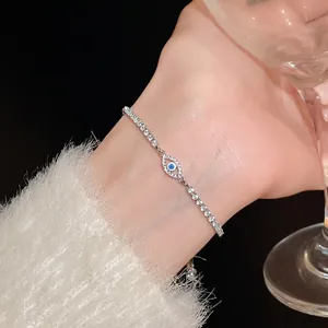 Elegant sparkling zircon evil eye adjustable bracelet in vintage silver finish