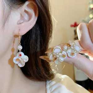 Vintage Royal 18K Gold Plated Flower Earrings With Zirconia Artificial Pearl 925 Silver Post For Women Court Style Jewelry