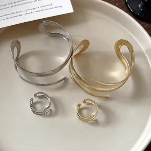 Bracciale E Anello Aperto Geometrico da Donna in Ferro Placcato Oro Argento Gioielli di Moda Minimalista Regalo di Festa