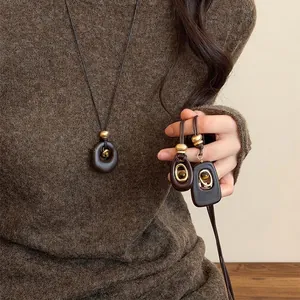 Retro Tiger Eye Stone Resin Oval Pendant Necklace For Women Fashion Long Sweater Chain Geometric Commute Jewelry Accessory