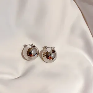 Eleganti orecchini a clip ovali in metallo argentato minimalista per orecchie non forate
