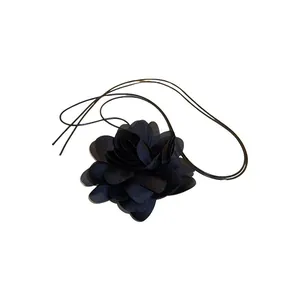 Choker élégant rétro français avec rose noire et longs rubans réglables à nouer soi-même