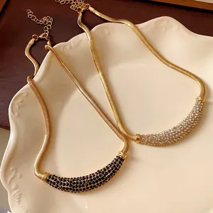 Minimalist Alloy Rhinestone Crescent Moon Pendant Necklace Gold Tone Snake Chain Clavicle Necklace For Women Fashion Jewelry
