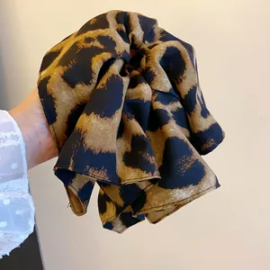 Elastico per capelli leopardato vintage per donna con elegante design a pieghe ampie