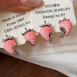 Squisiti Orecchini a Bottone a Fragola in Resina Con Pendente a Goccia in Zirconia Perno in Argento Sterling 925 Donna Gioielli