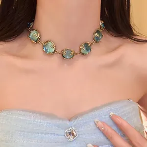Luxurious vintage European style resin geometric choker necklace for elegant fashion