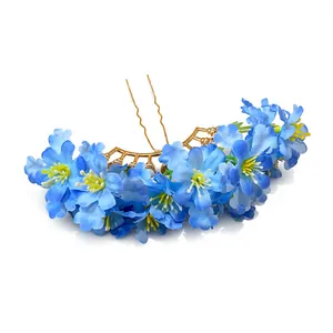 Eleganter Haarnadel aus blauem Stoff mit goldener Doppelt Gabel
