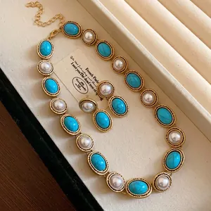 French Vintage Court Style Artificial Pearl Necklace Oval Lace Copper Alloy Turquoise Resin Pendant Necklace For Women Elegant Jewelry Accessory